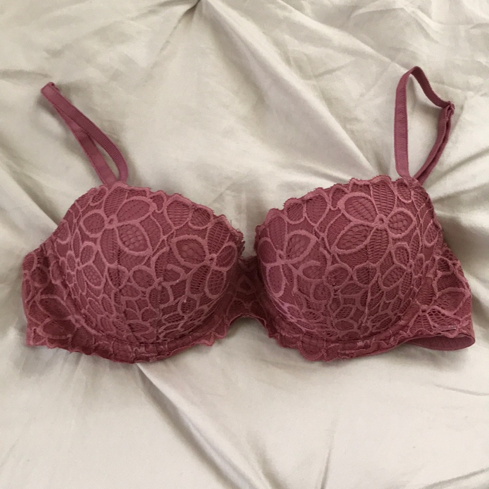 Victoria Secrets date push-up bra